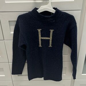 Harry Potter sweater. Size XS. Never worn. Bought at Universal. Dark blue.